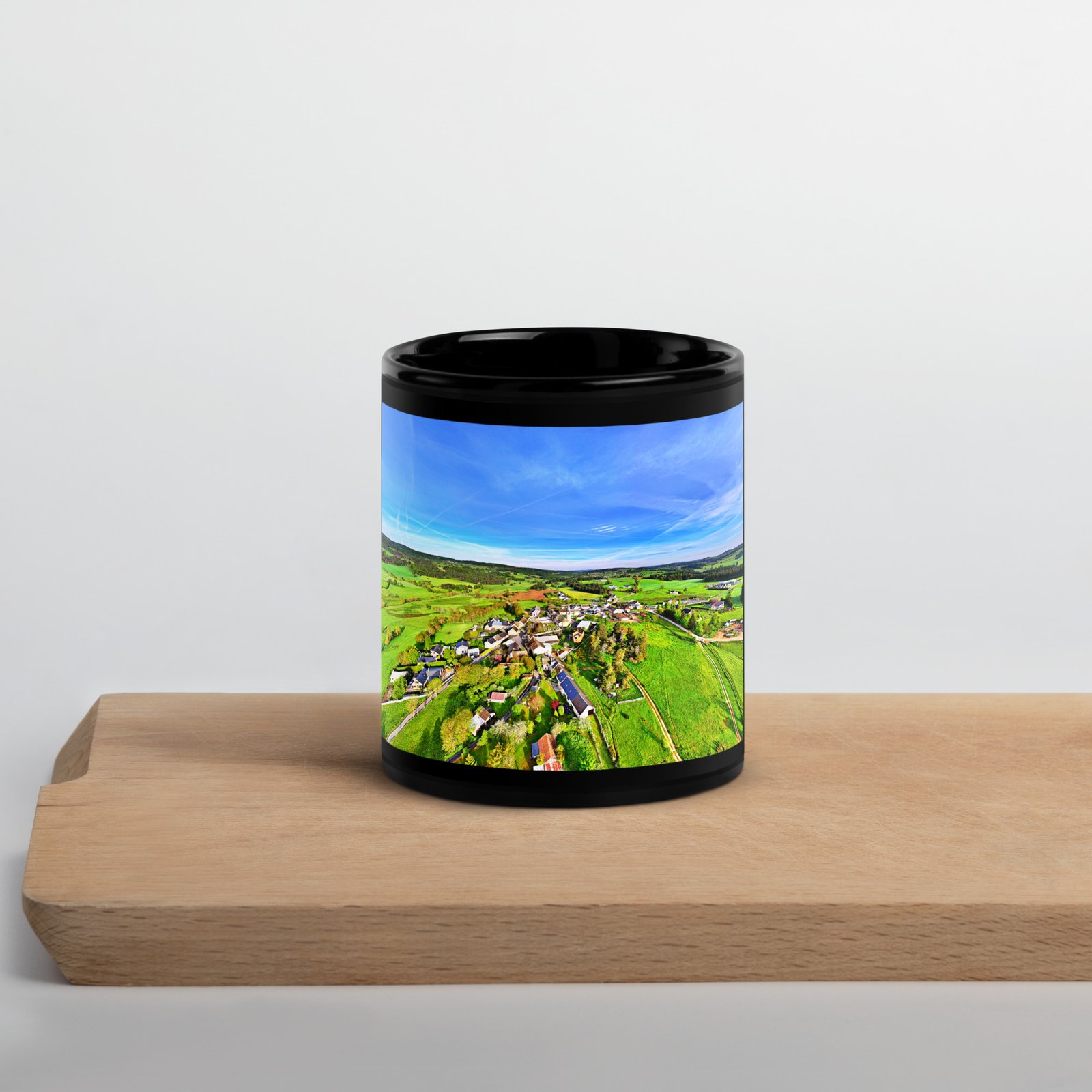 black glossy mug la chaze, sur la route des pèlerins black glossy mug la chaze, sur la route des pèlerins