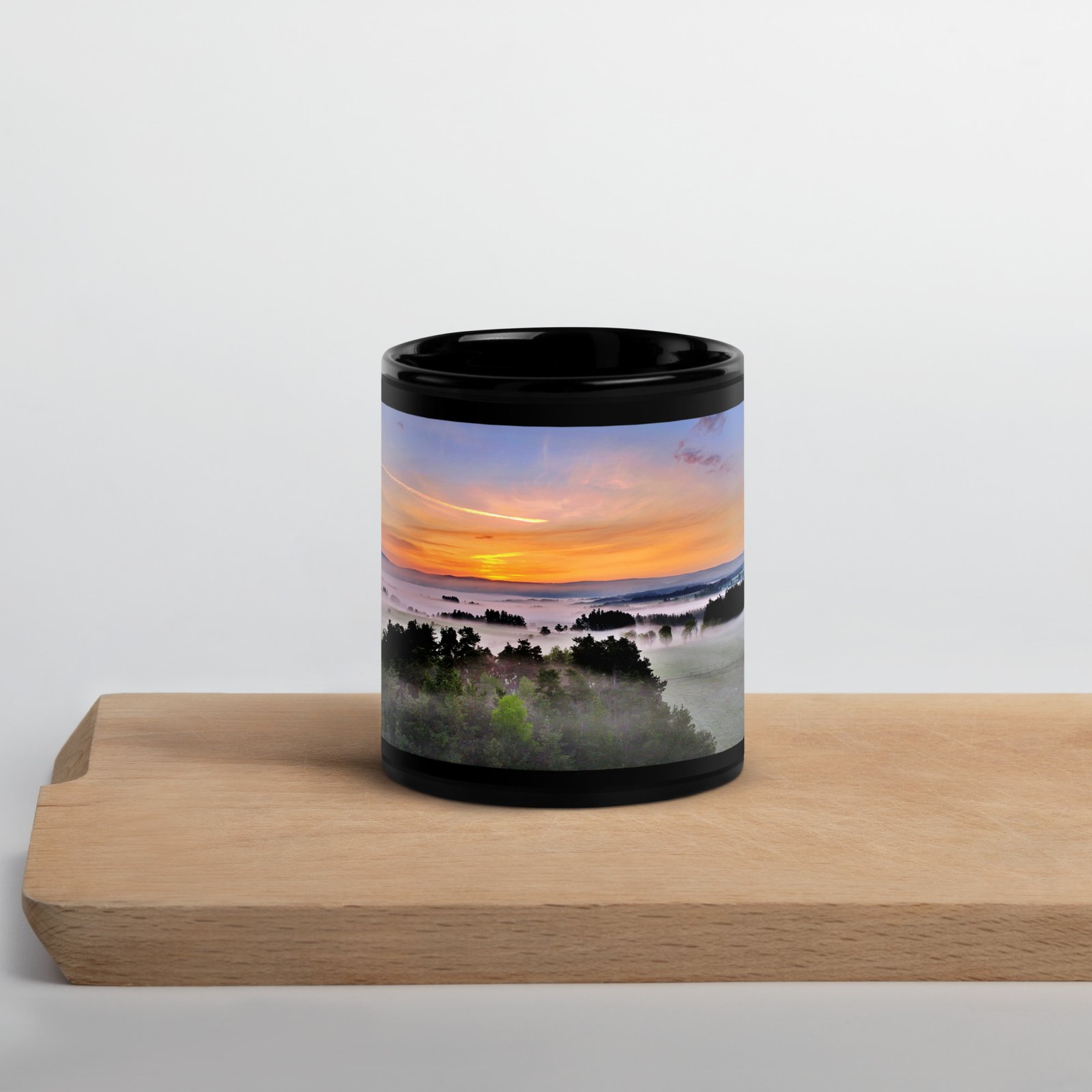 black glossy mug chabannes au réveil des brumes black glossy mug chabannes au réveil des brumes