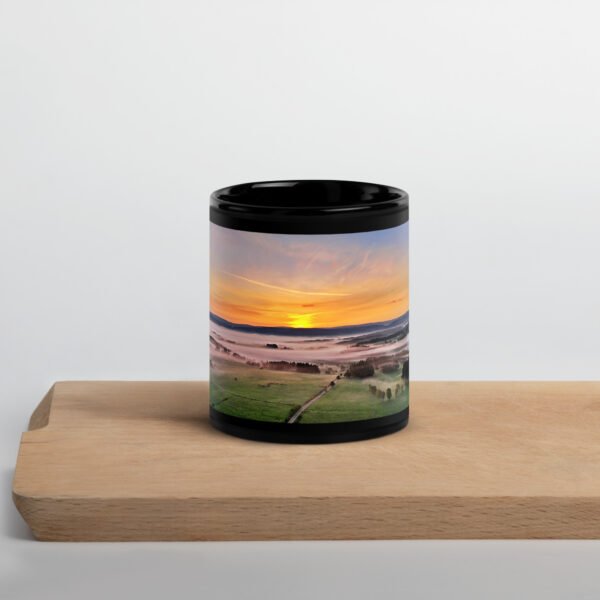 black glossy mug l’aube mystique de chabannes