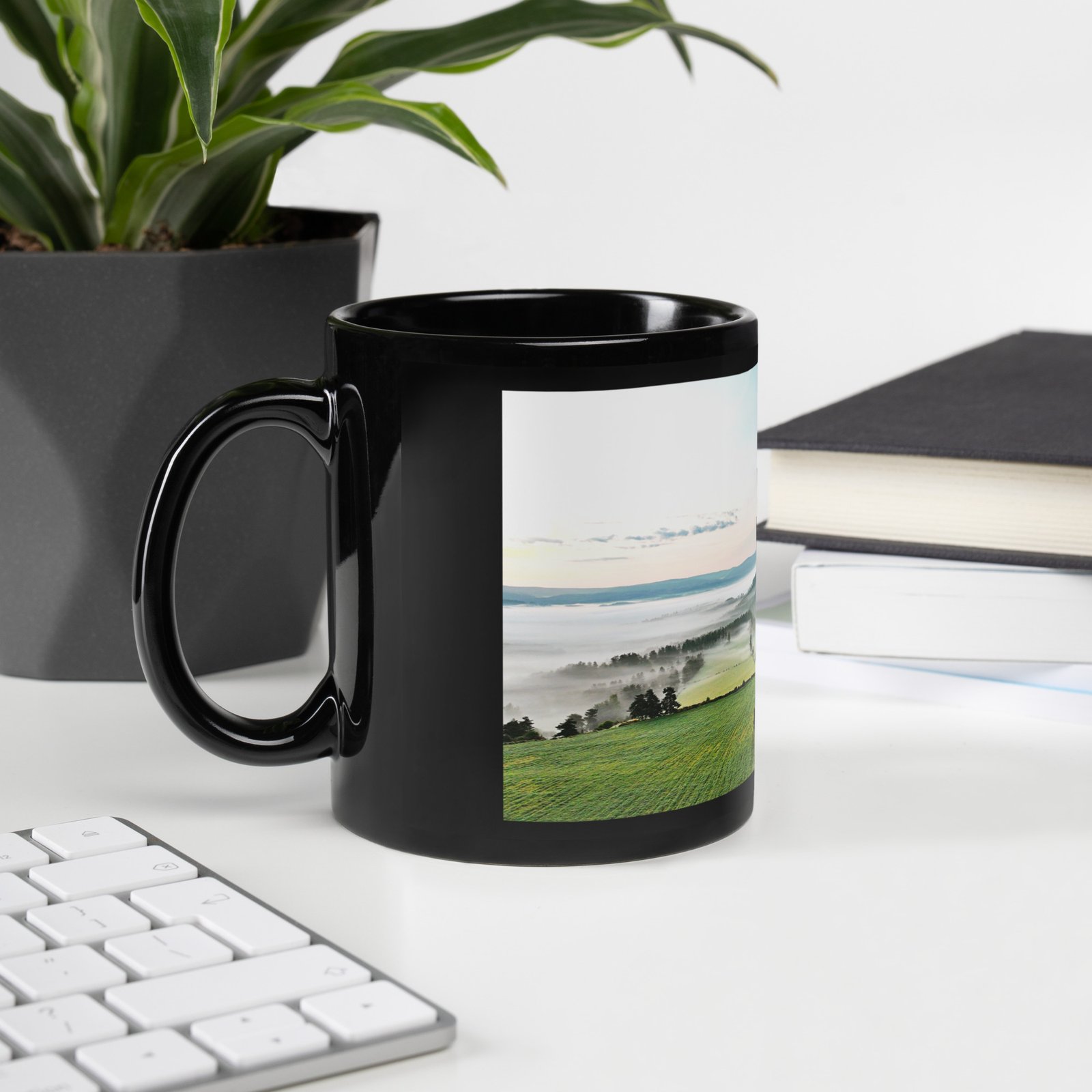 black glossy mug bigose au pays des brumes black glossy mug bigose au pays des brumes