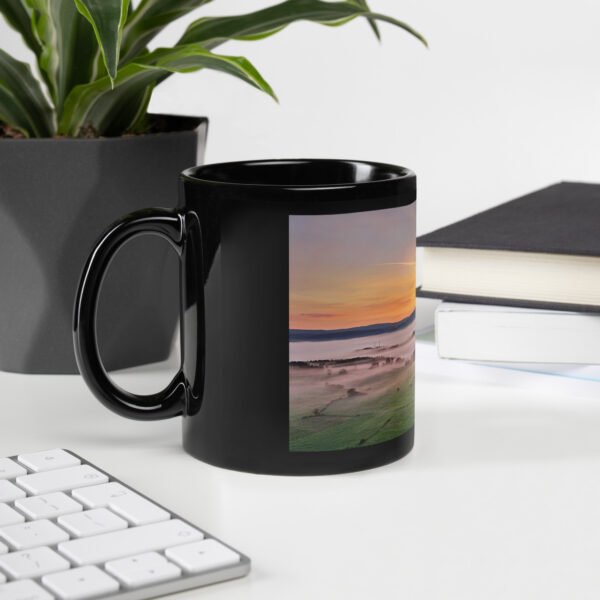 black glossy mug l’aube mystique de chabannes