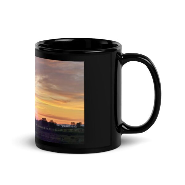 black glossy mug la lumière et la paix. la vierge de saugues