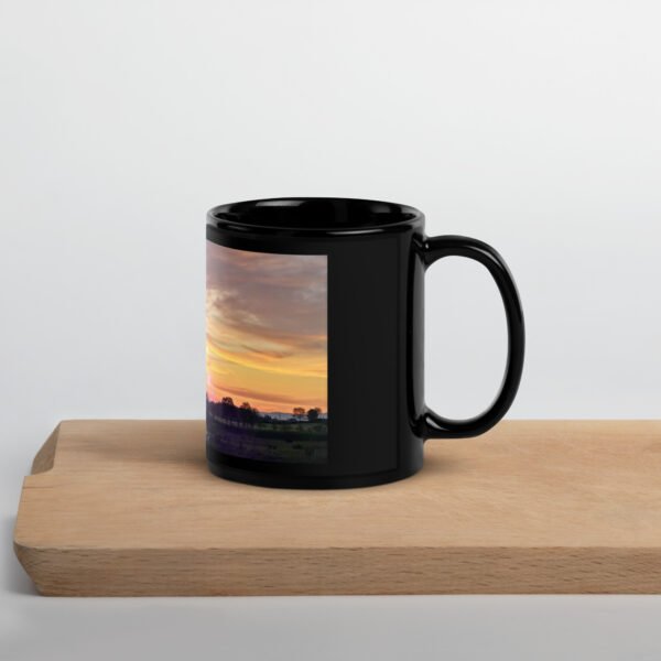 black glossy mug la lumière et la paix. la vierge de saugues