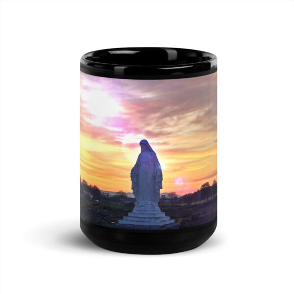 black glossy mug la lumière et la paix. la vierge de saugues