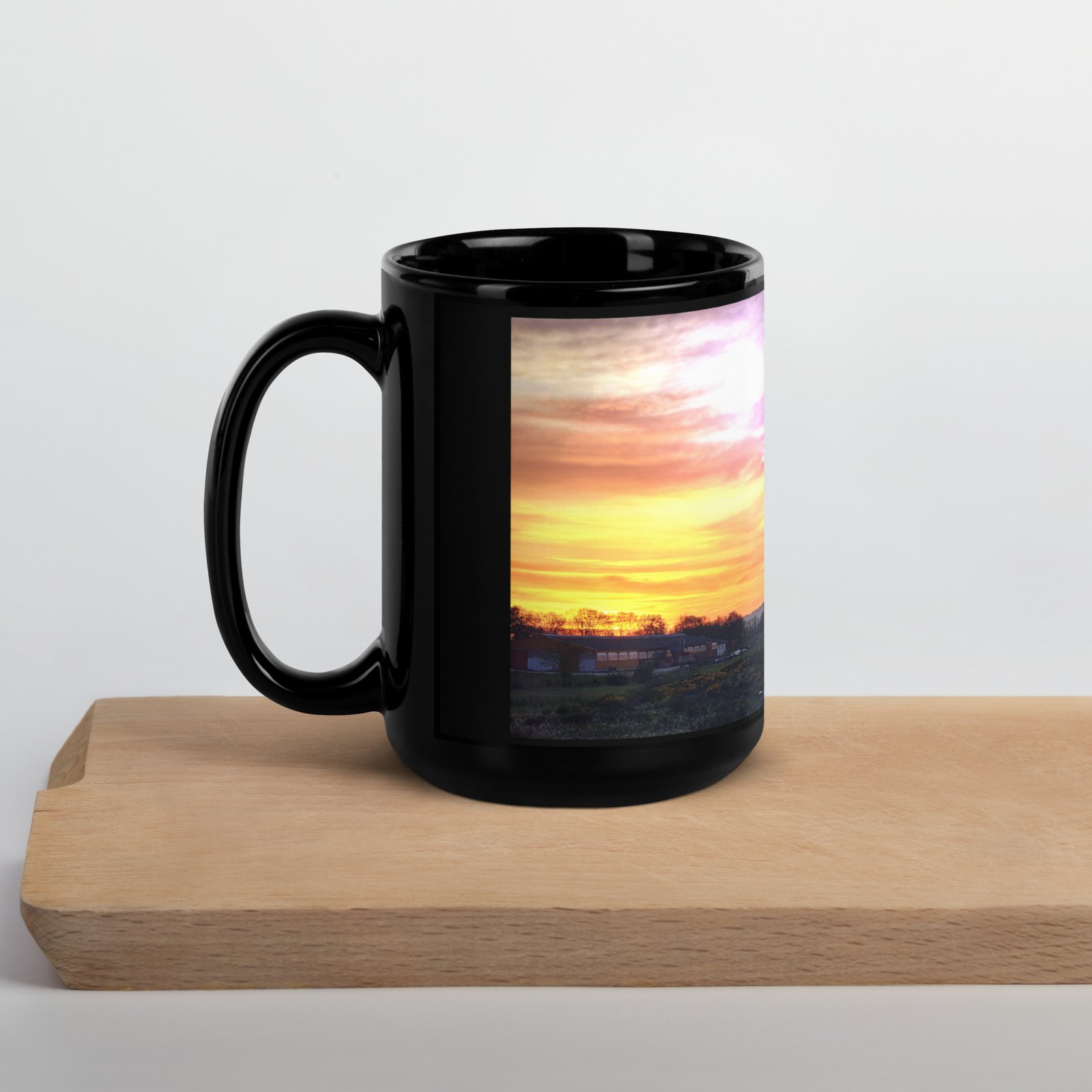 black glossy mug la lumière et la paix. la vierge de saugues black glossy mug la lumière et la paix. la vierge de saugues