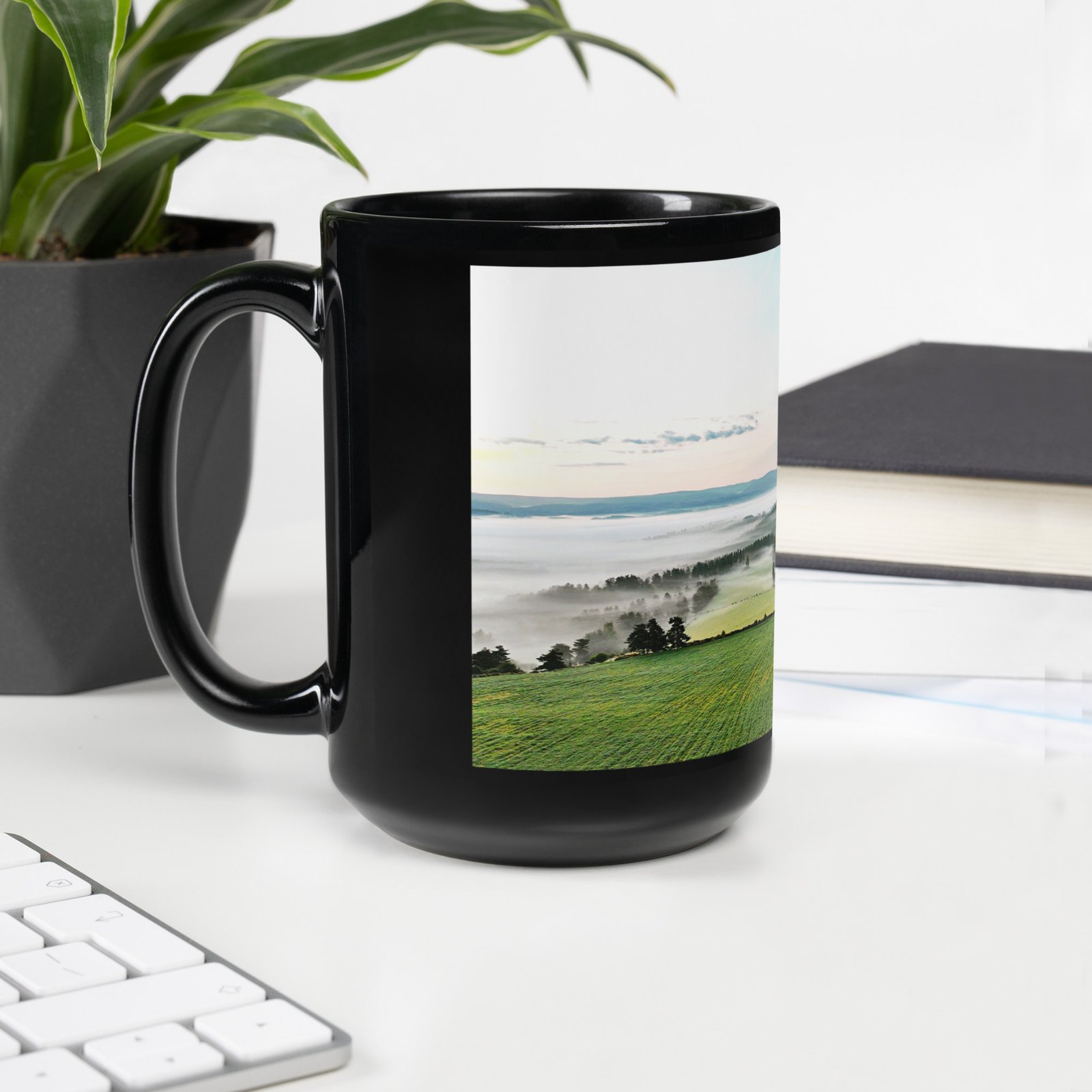 black glossy mug bigose au pays des brumes black glossy mug bigose au pays des brumes