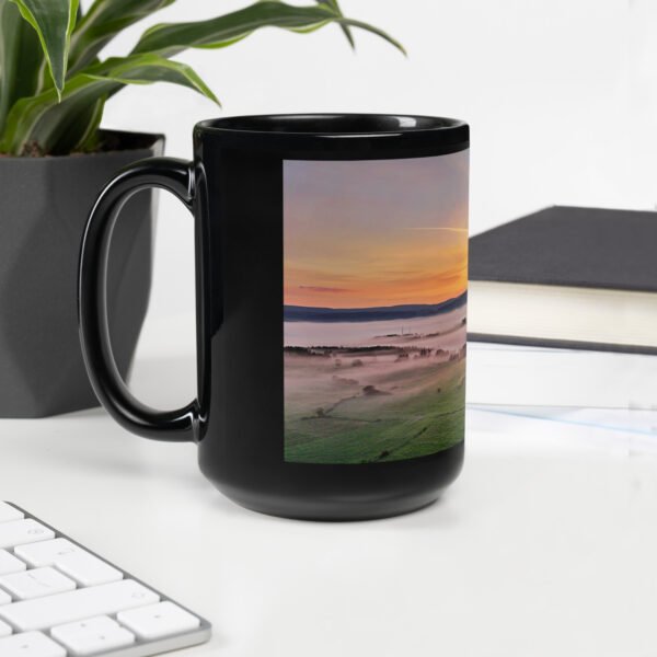 black glossy mug l’aube mystique de chabannes