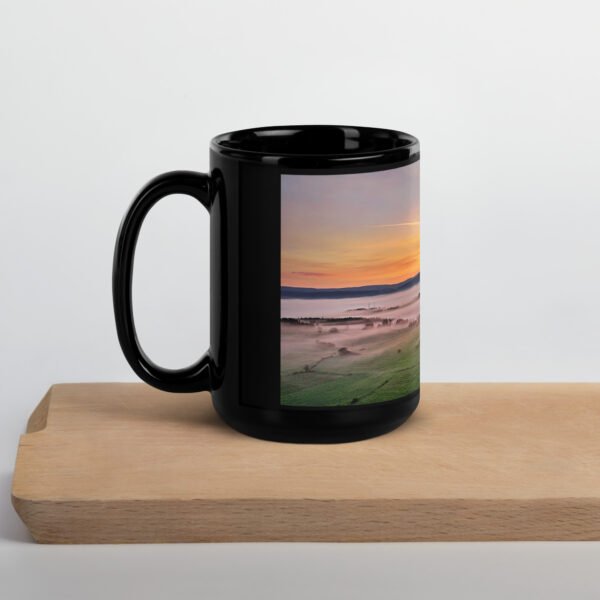 black glossy mug l’aube mystique de chabannes