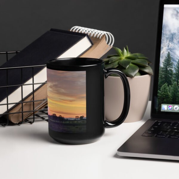 black glossy mug la lumière et la paix. la vierge de saugues