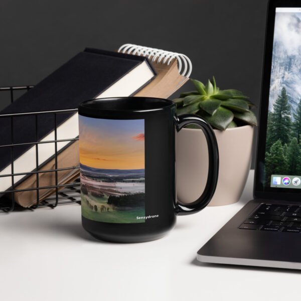 black glossy mug l’aube mystique de chabannes