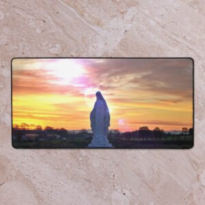 sous main la lumire et la paix. la vierge de saugues