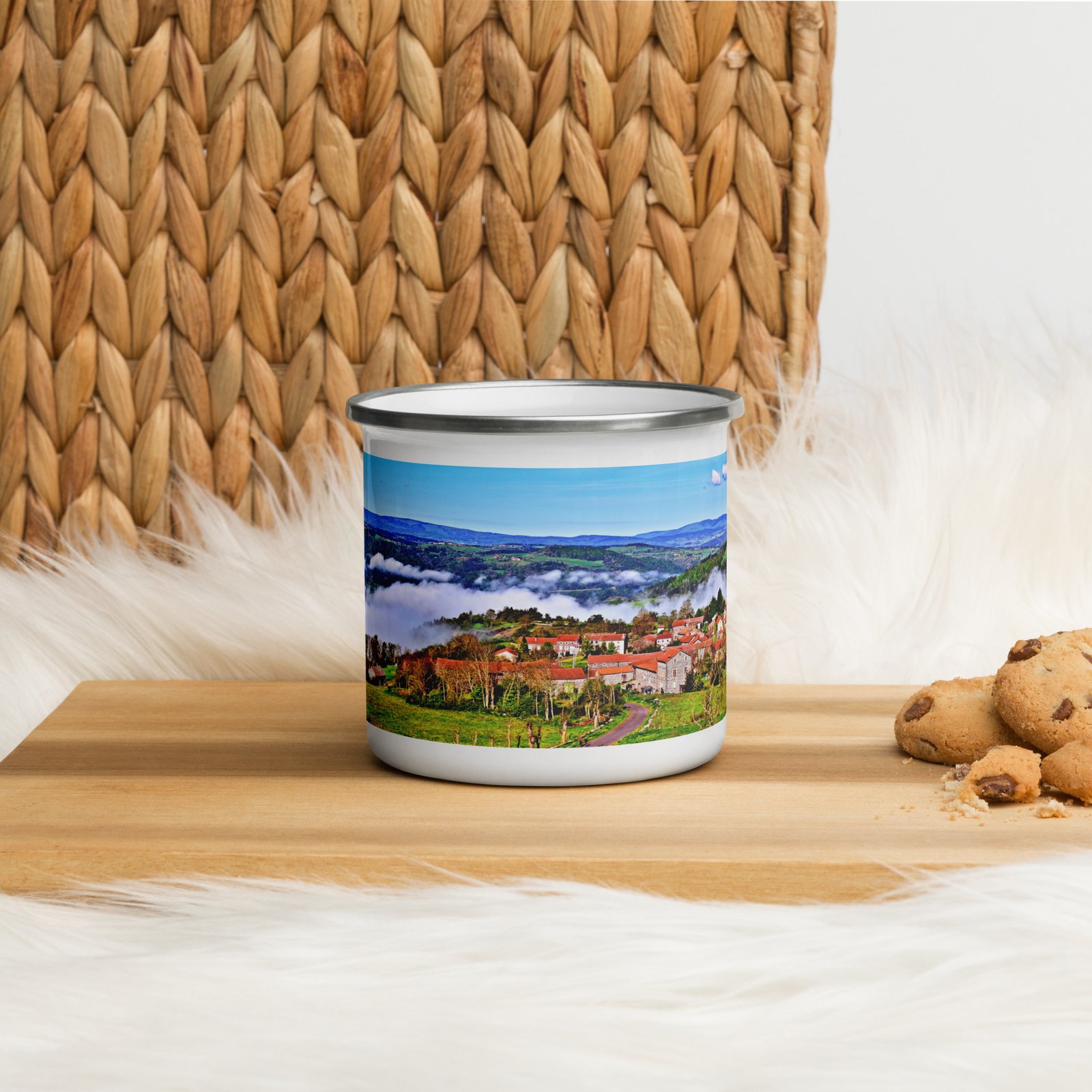 mug émaillé saint didier dallier, village suspendu aux nuages mug émaillé saint didier dallier, village suspendu aux nuages