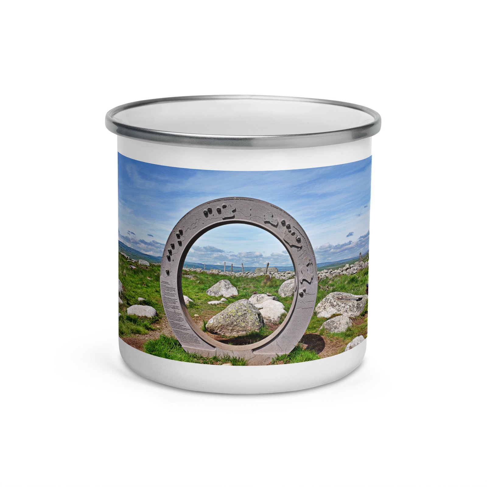 mug émaillé l'oculus, fenêtre sur l'infini. mug émaillé l'oculus, fenêtre sur l'infini.