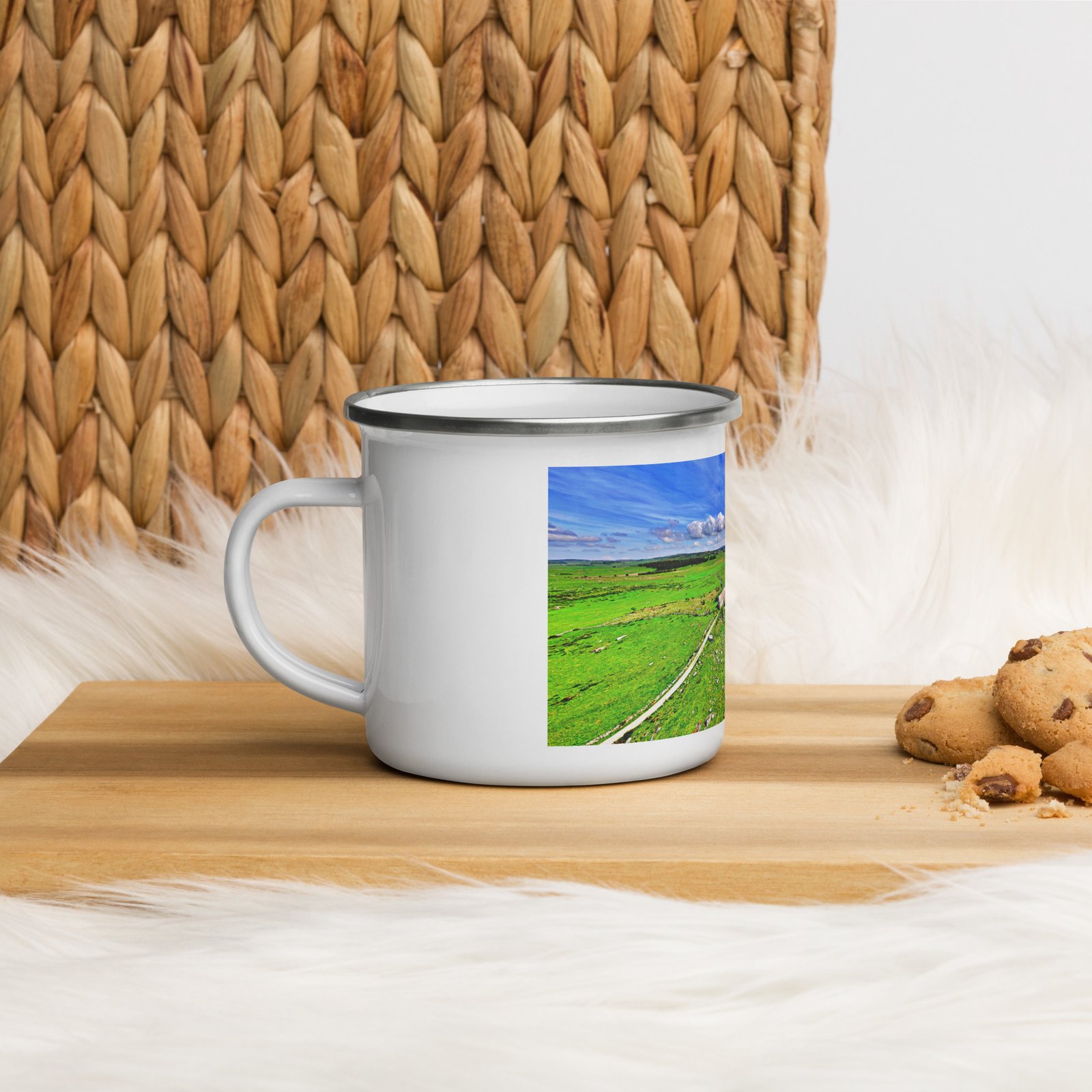 mug émaillé le moulin de la folle, au fil de leau mug émaillé le moulin de la folle, au fil de leau