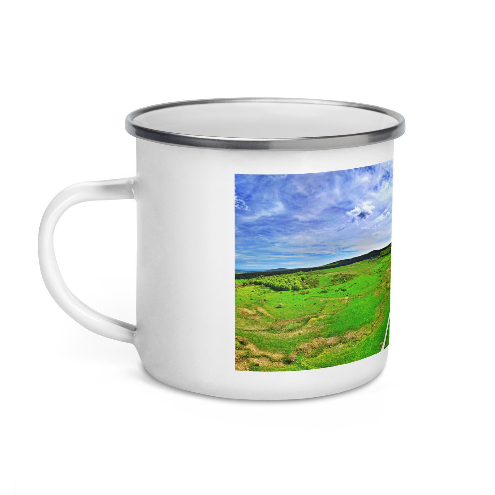 mug émaillé le domaine du sauvage, ancienne domerie des templiers en 1217. mug émaillé le domaine du sauvage, ancienne domerie des templiers en 1217.