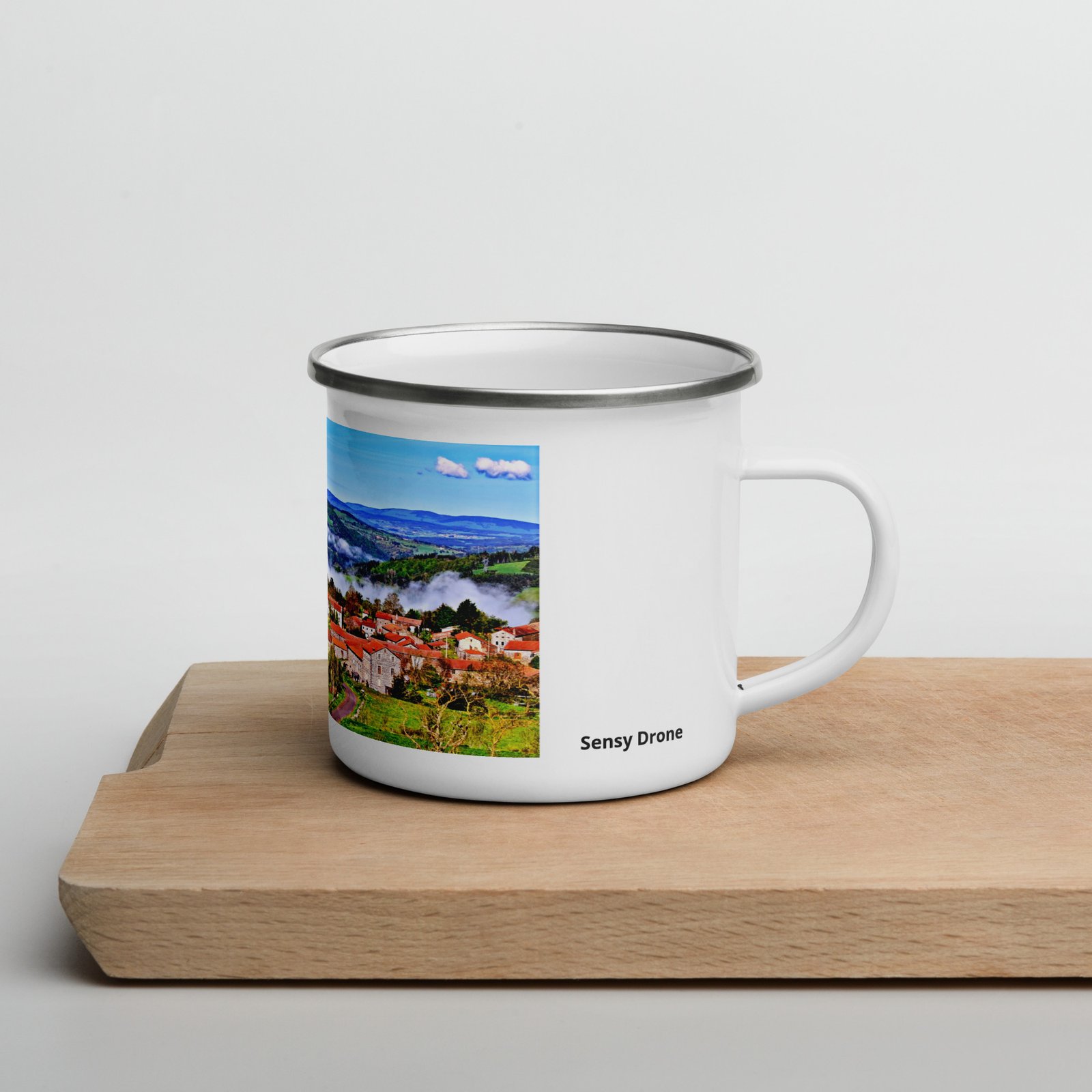 mug émaillé saint didier d 'allier, village suspendu aux nuages mug émaillé saint didier d 'allier, village suspendu aux nuages