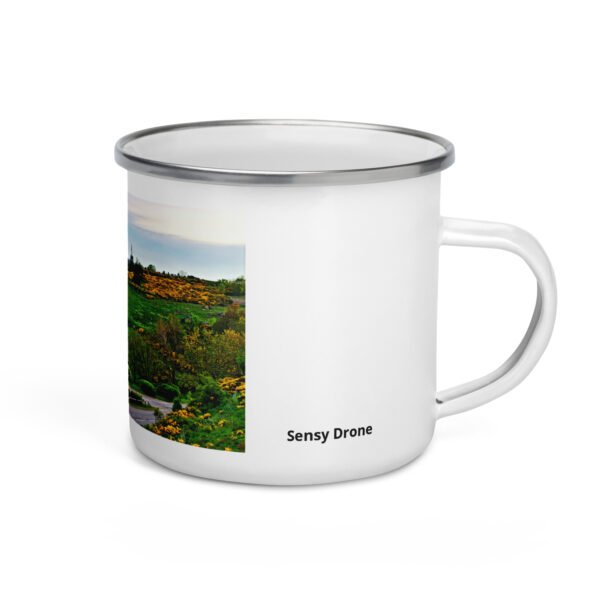 mug émaillé le loup de saugues, gardien du chemin.