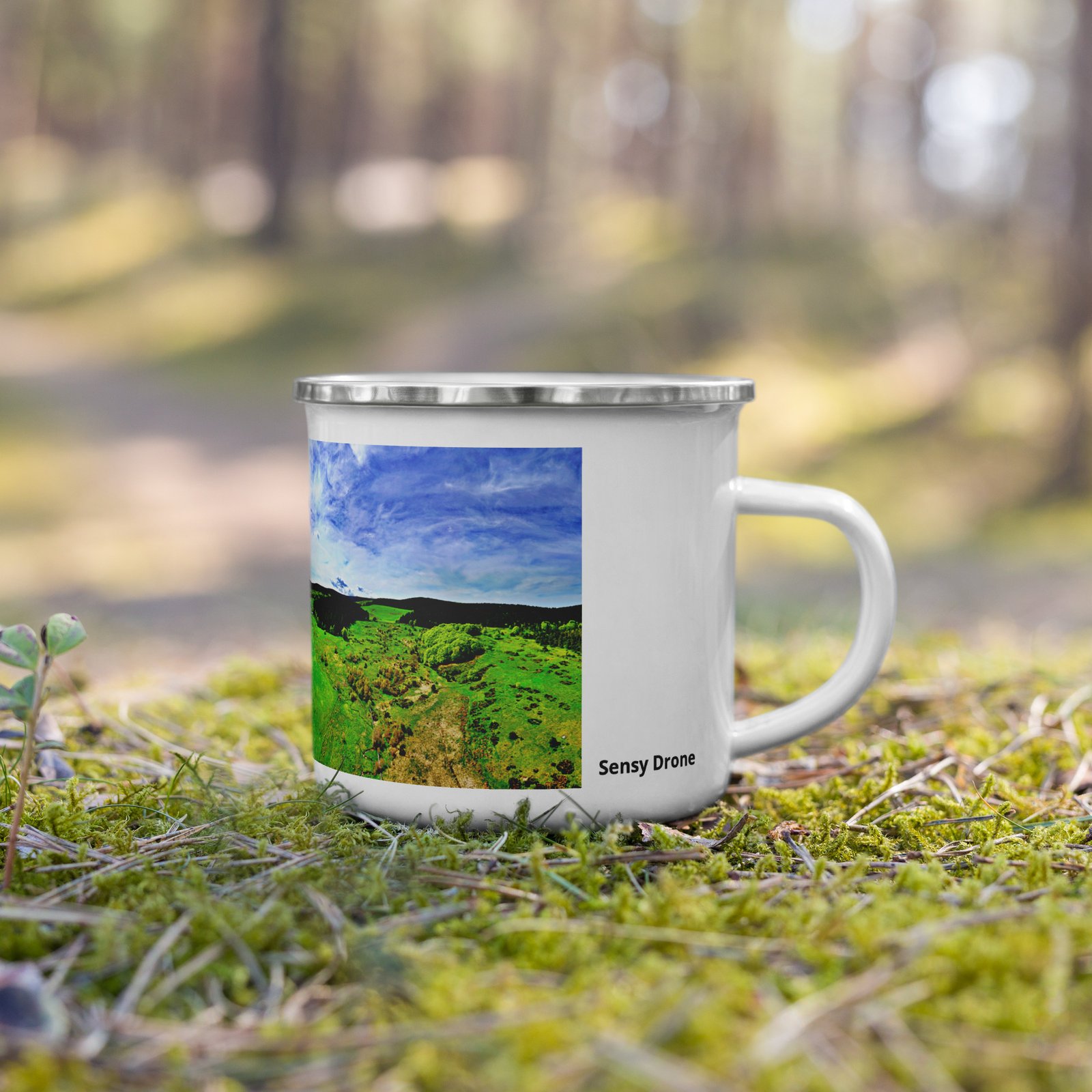 mug émaillé le domaine du sauvage, ancienne domerie des templiers en 1217. mug émaillé le domaine du sauvage, ancienne domerie des templiers en 1217.