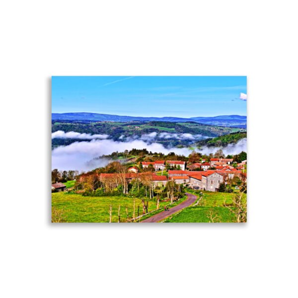 poster saint didier d’allier, village suspendu aux nuages