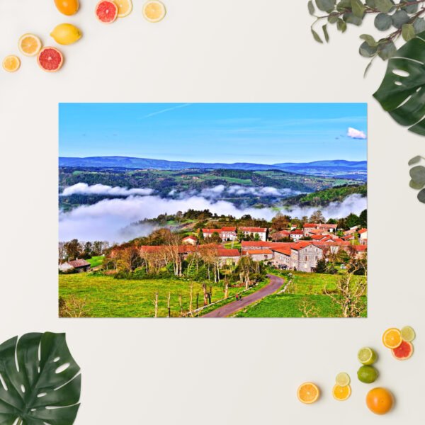 poster saint didier d’allier, village suspendu aux nuages