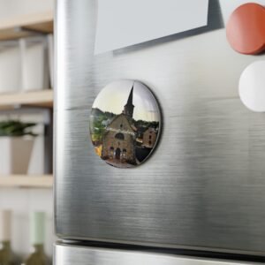 aimant rond de l'église d'aumont aubrac — aimant souvenir de voyage