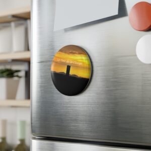 aimant décoratif rond – la tour de la clauze au coucher du soleil
