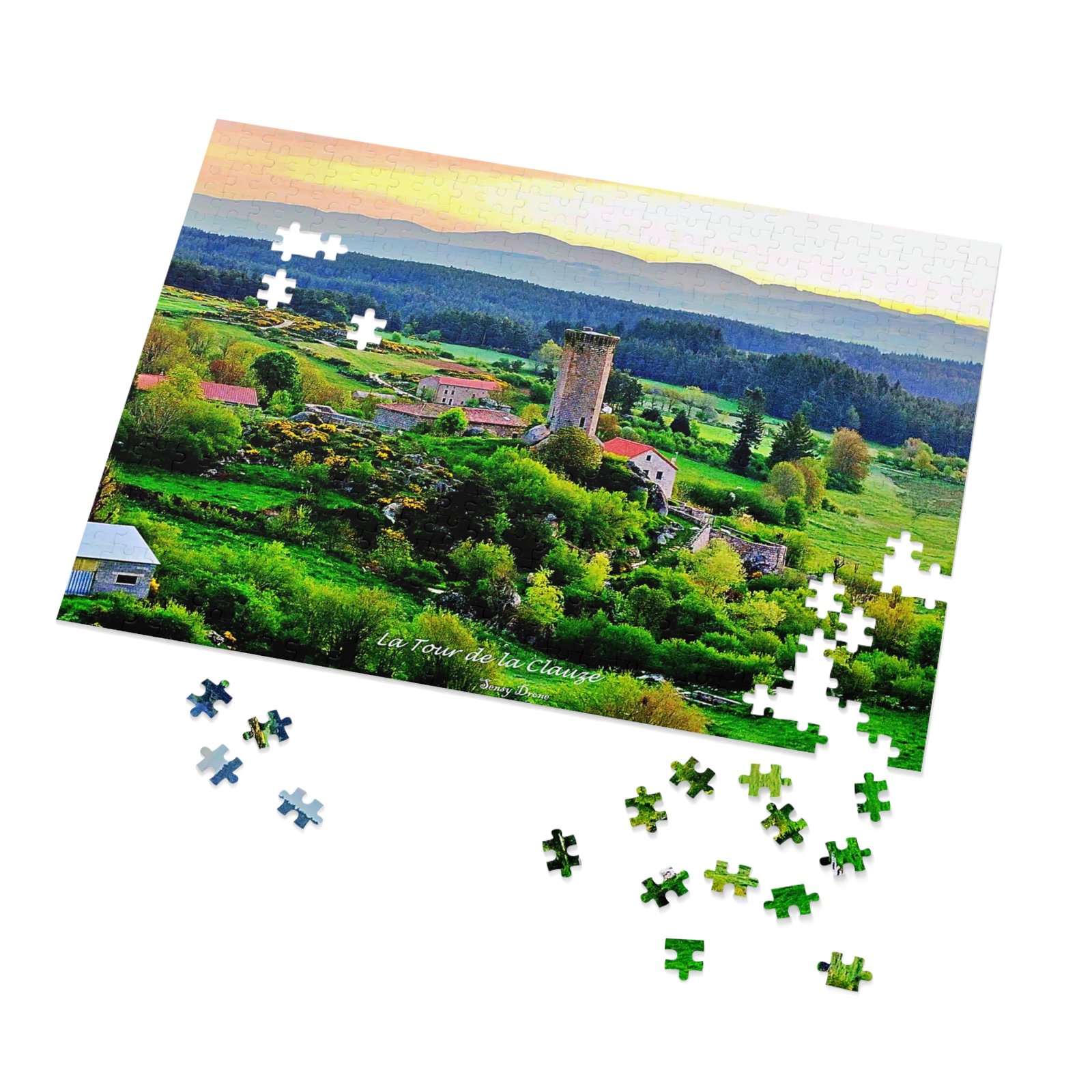 puzzle photo aérienne — la tour de la clauze | sentinelle de pierre en margeride puzzle photo aérienne — la tour de la clauze | sentinelle de pierre en margeride