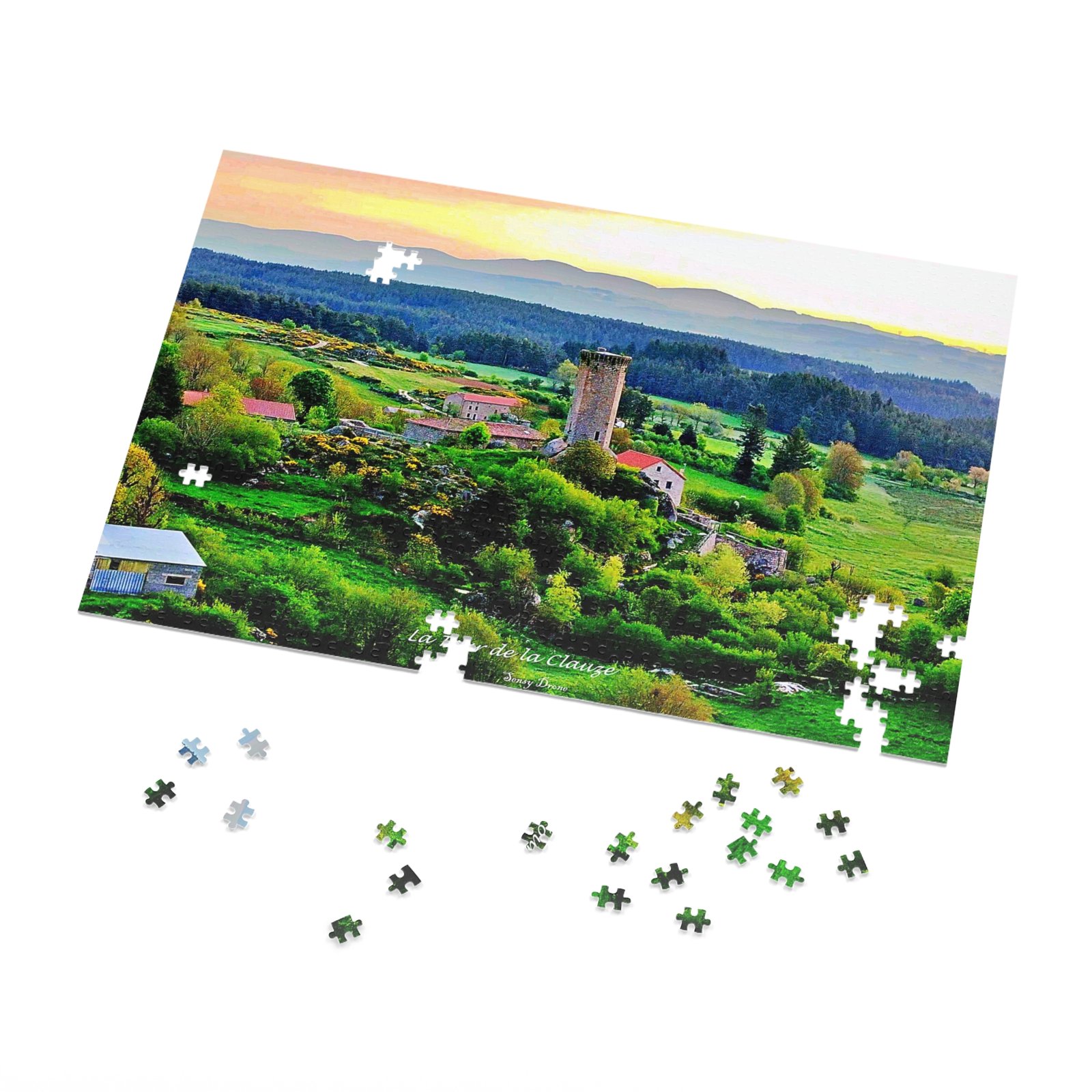 puzzle photo aérienne — la tour de la clauze | sentinelle de pierre en margeride puzzle photo aérienne — la tour de la clauze | sentinelle de pierre en margeride