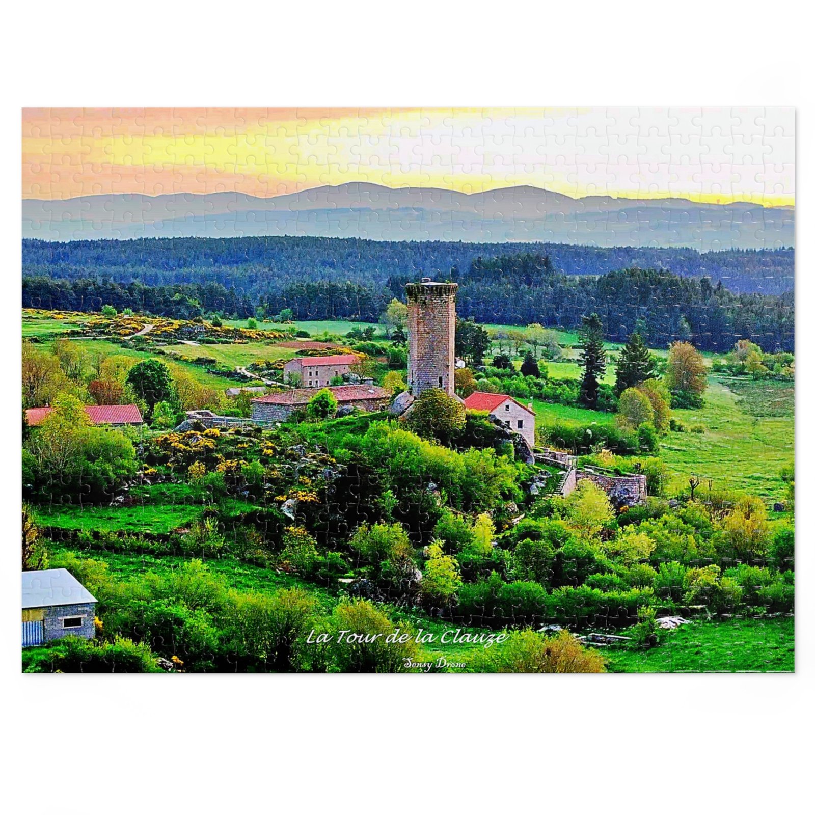 puzzle photo aérienne — la tour de la clauze | sentinelle de pierre en margeride puzzle photo aérienne — la tour de la clauze | sentinelle de pierre en margeride