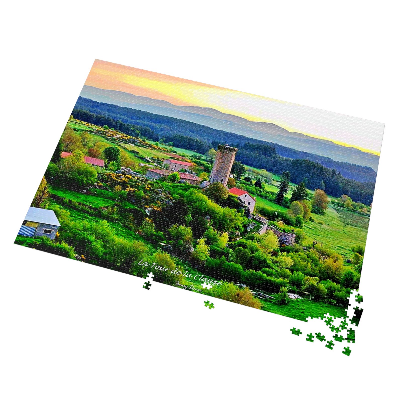 puzzle photo aérienne — la tour de la clauze | sentinelle de pierre en margeride puzzle photo aérienne — la tour de la clauze | sentinelle de pierre en margeride