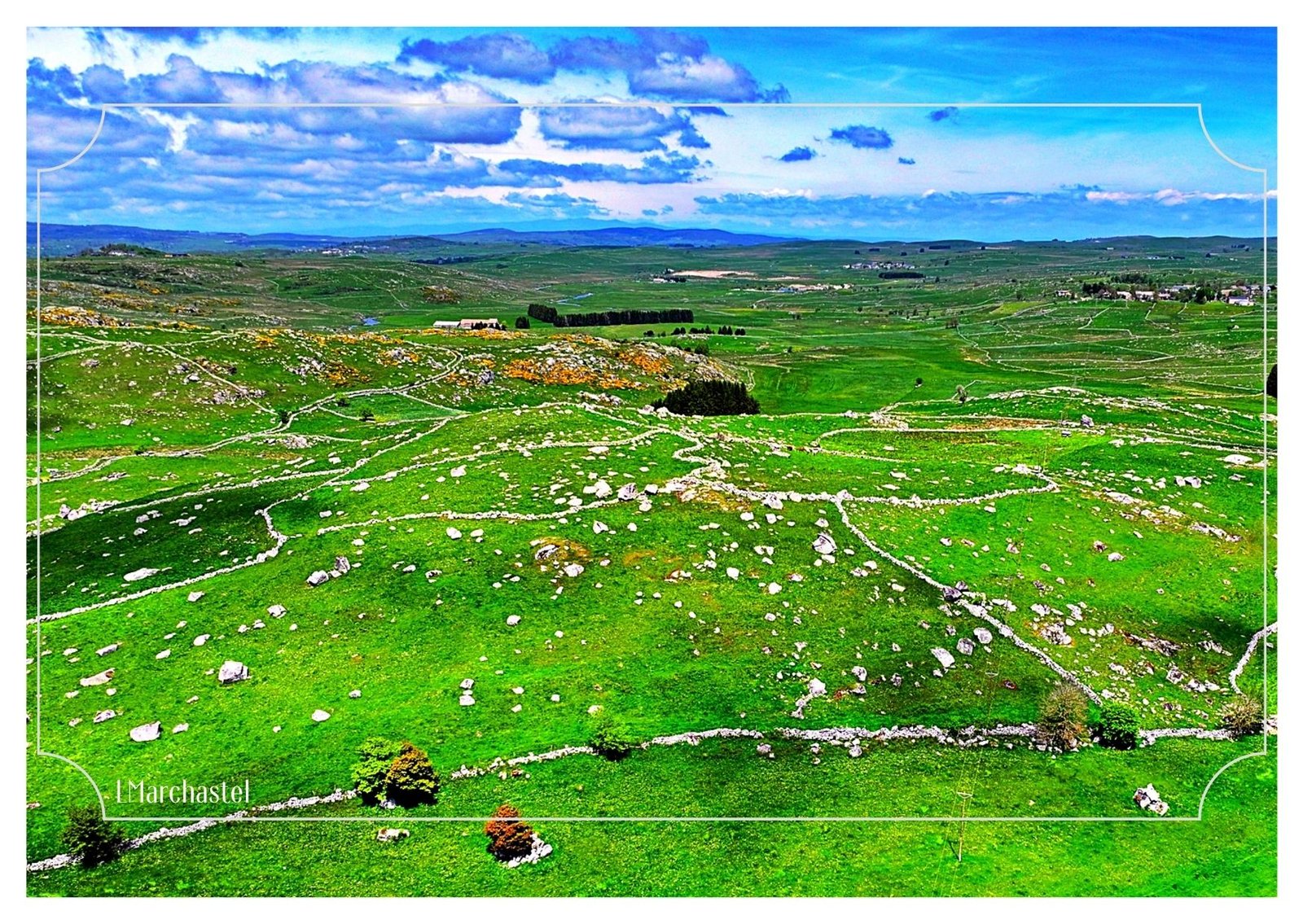 carte postale compostelle – marchastel, immensités de l’aubrac carte postale compostelle – marchastel, immensités de l’aubrac